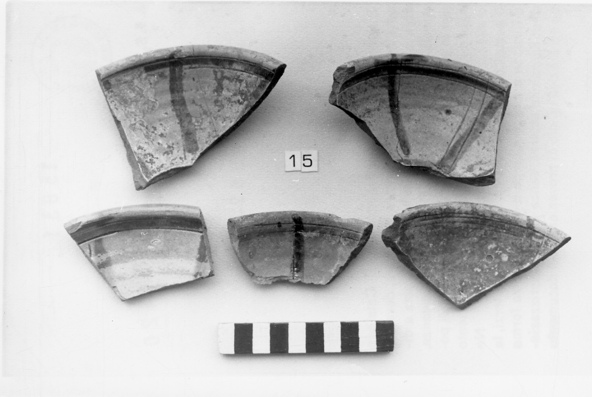 tazza, frammento - bottega padana (sec. XVI)