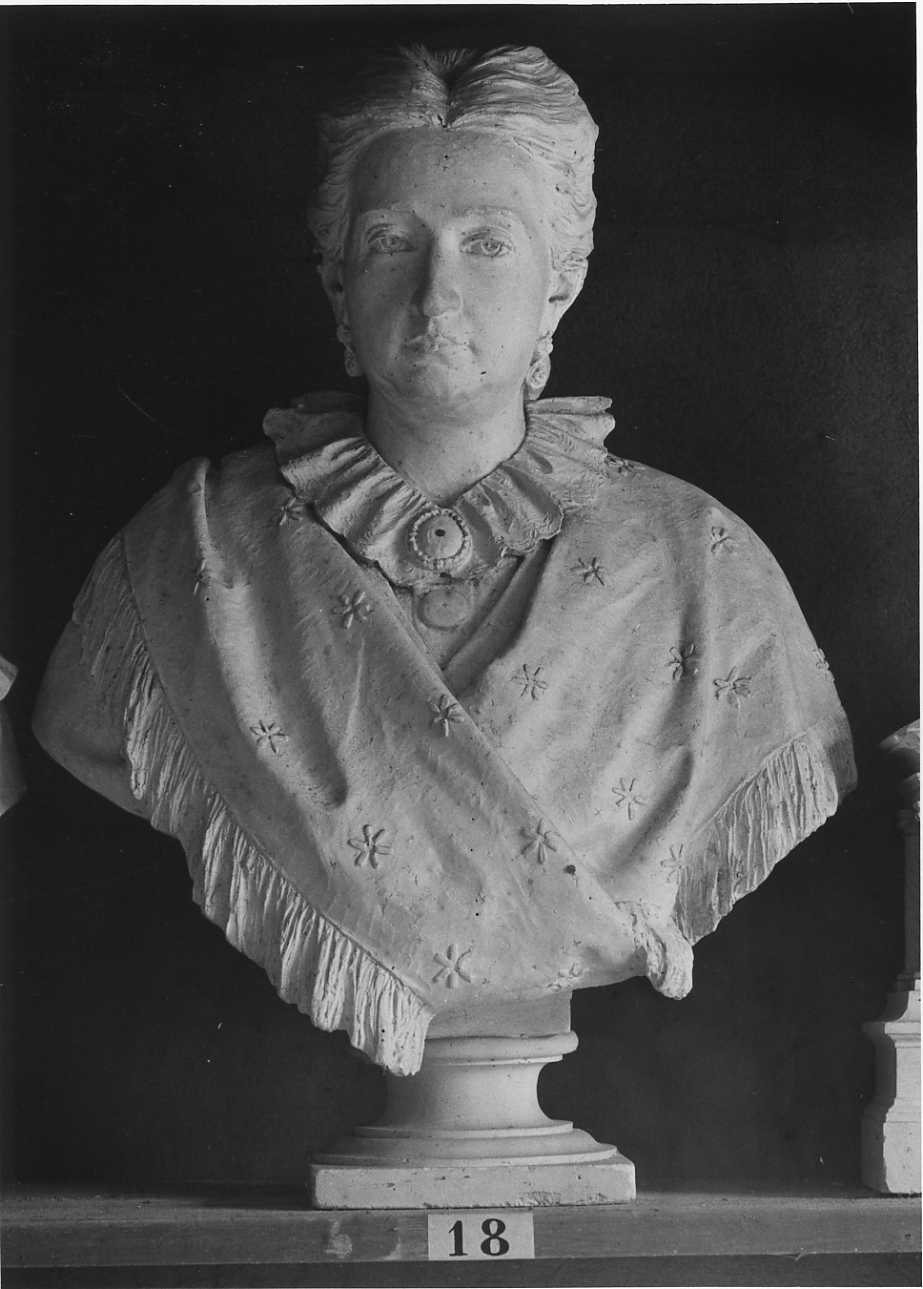 ritratto a mezzo busto di Giuliana Fauzone (busto, opera isolata) di Della Vedova Pietro (ultimo quarto sec. XIX)