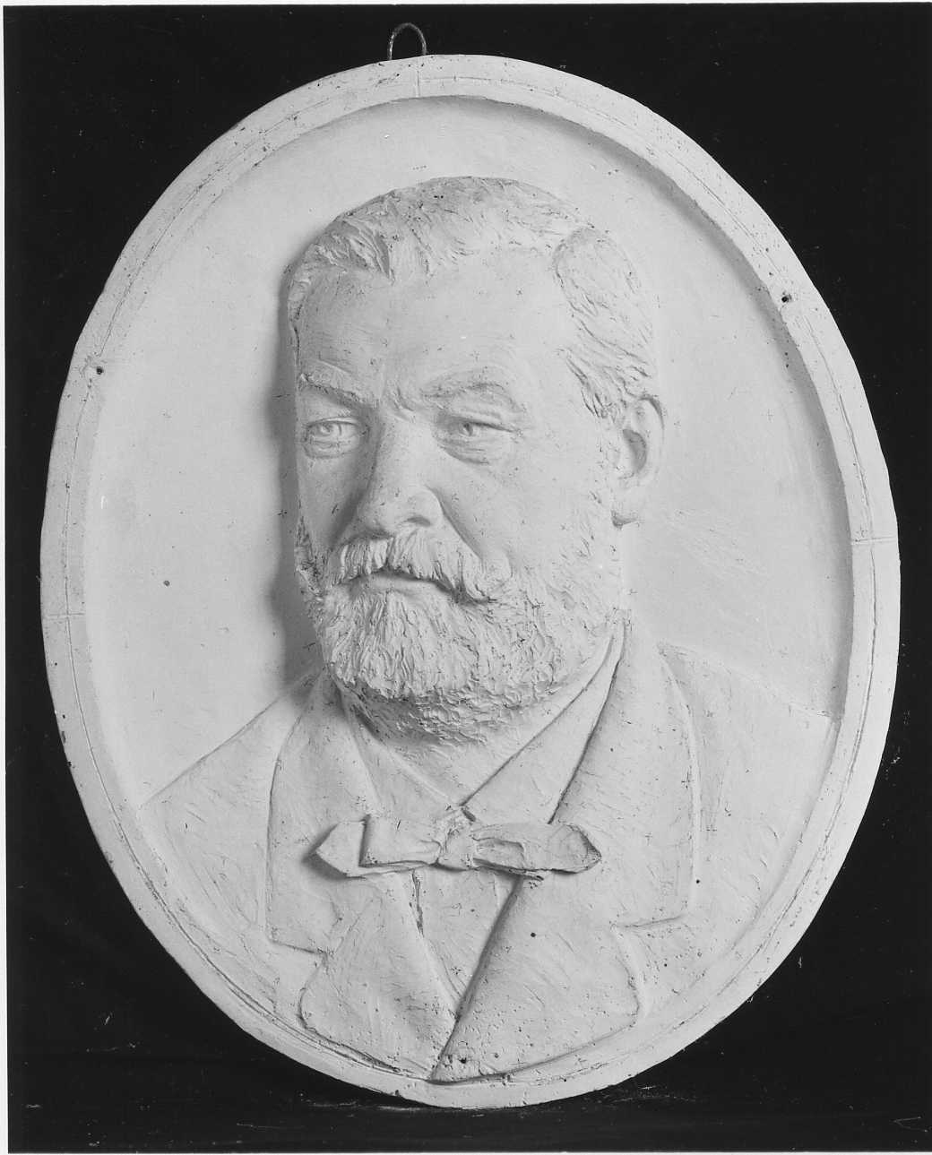 ritratto d'uomo a mezzo busto (rilievo, opera isolata) di Della Vedova Pietro (seconda metà sec. XIX)