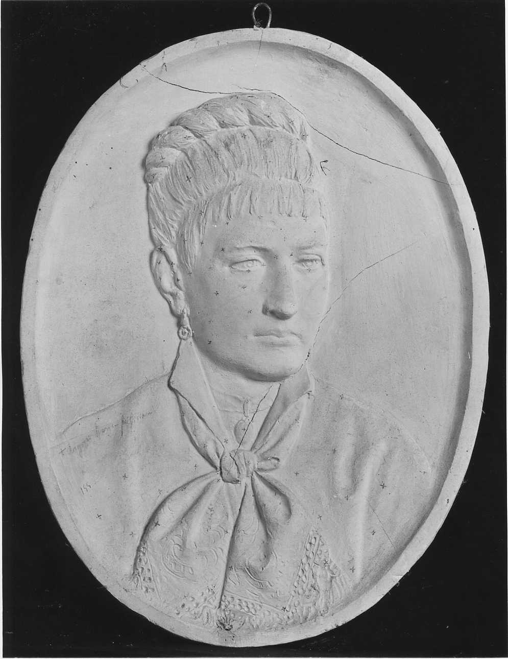 ritratto a mezzo busto di Maria Ragozzi (rilievo, opera isolata) di Della Vedova Pietro (seconda metà sec. XIX)