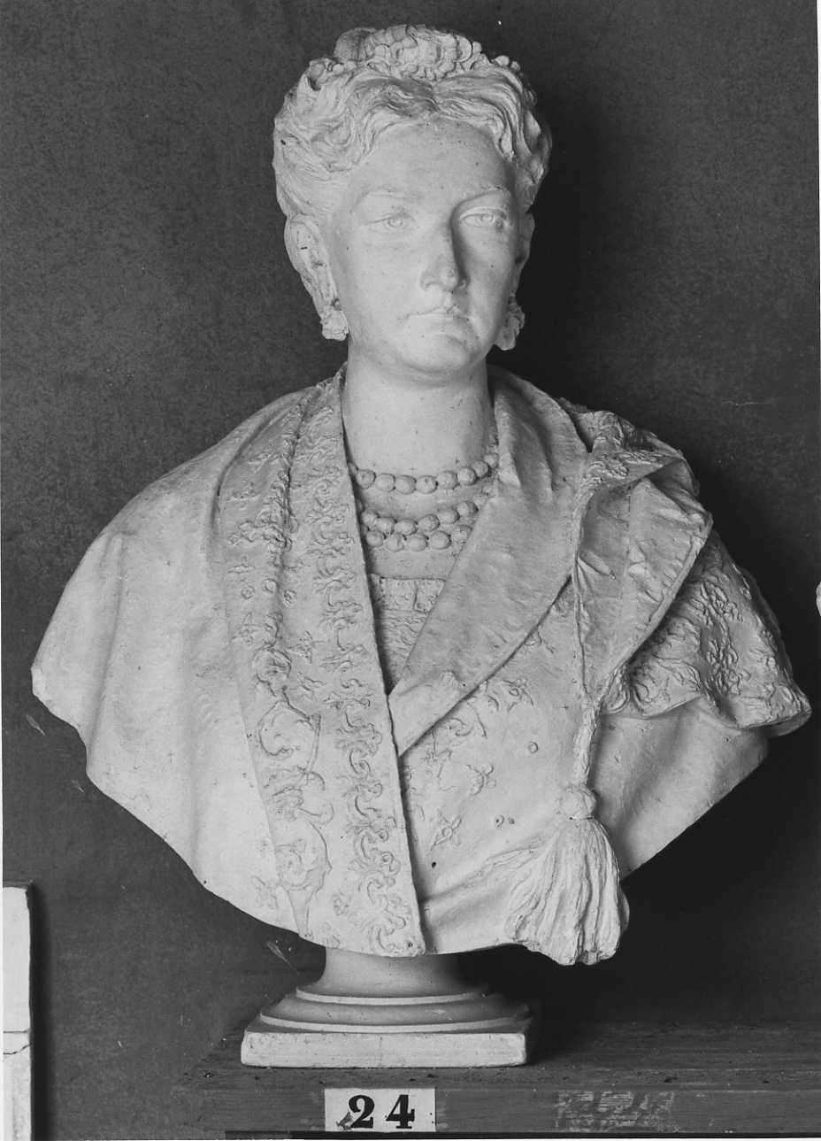 ritratto a mezzo busto di Maria Vittoria Dal Pozzo della Cisterna duchessa d'Aosta (busto, opera isolata) di Della Vedova Pietro (seconda metà sec. XIX)