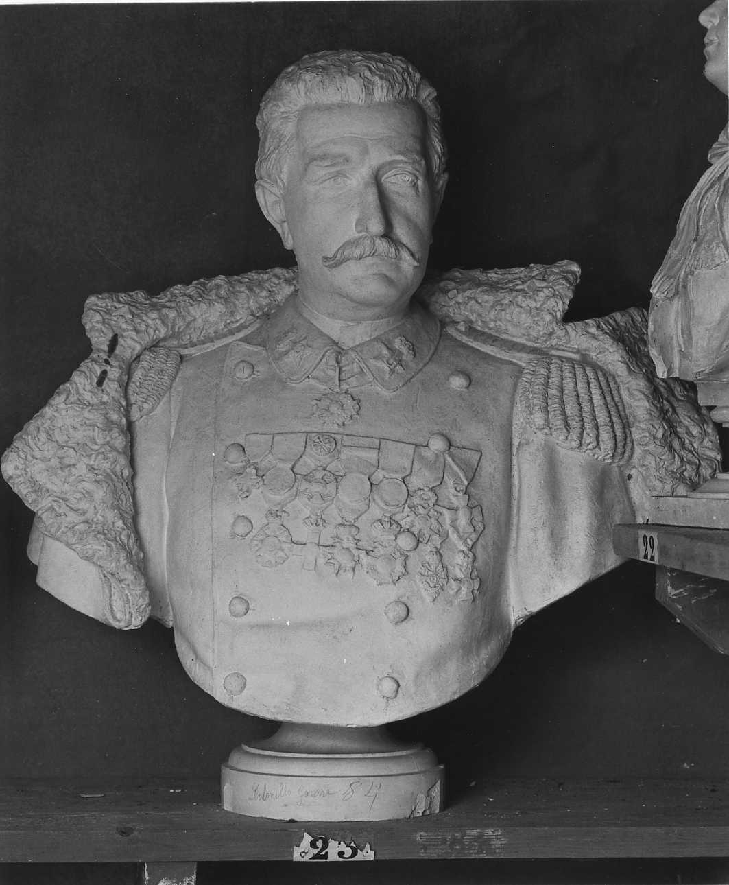 ritratto a mezzo busto del colonnello Garrone (busto, opera isolata) di Della Vedova Pietro (seconda metà sec. XIX)