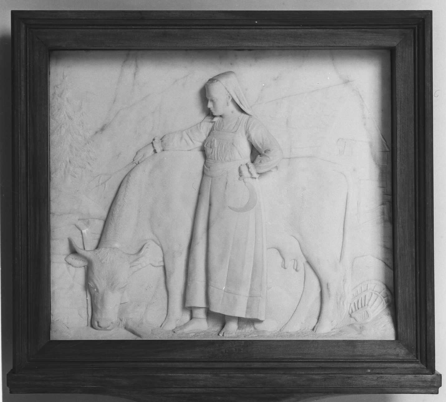 contadina in costume rimese con mucca (rilievo, opera isolata) di Della Vedova Pietro (metà sec. XIX)