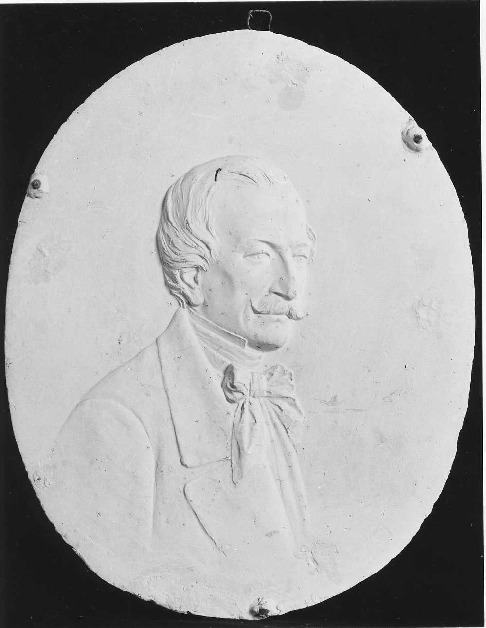 ritratto a mezzo busto di Massimo d'Azeglio (rilievo, elemento d'insieme) di Della Vedova Pietro (terzo quarto sec. XIX)