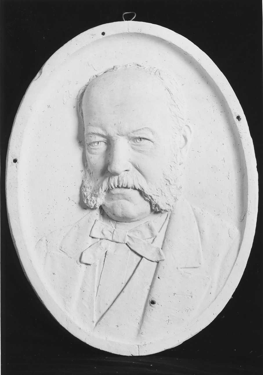 ritratto a mezzo busto di Bertolini di Carcoforo (rilievo, opera isolata) di Della Vedova Pietro (seconda metà sec. XIX)