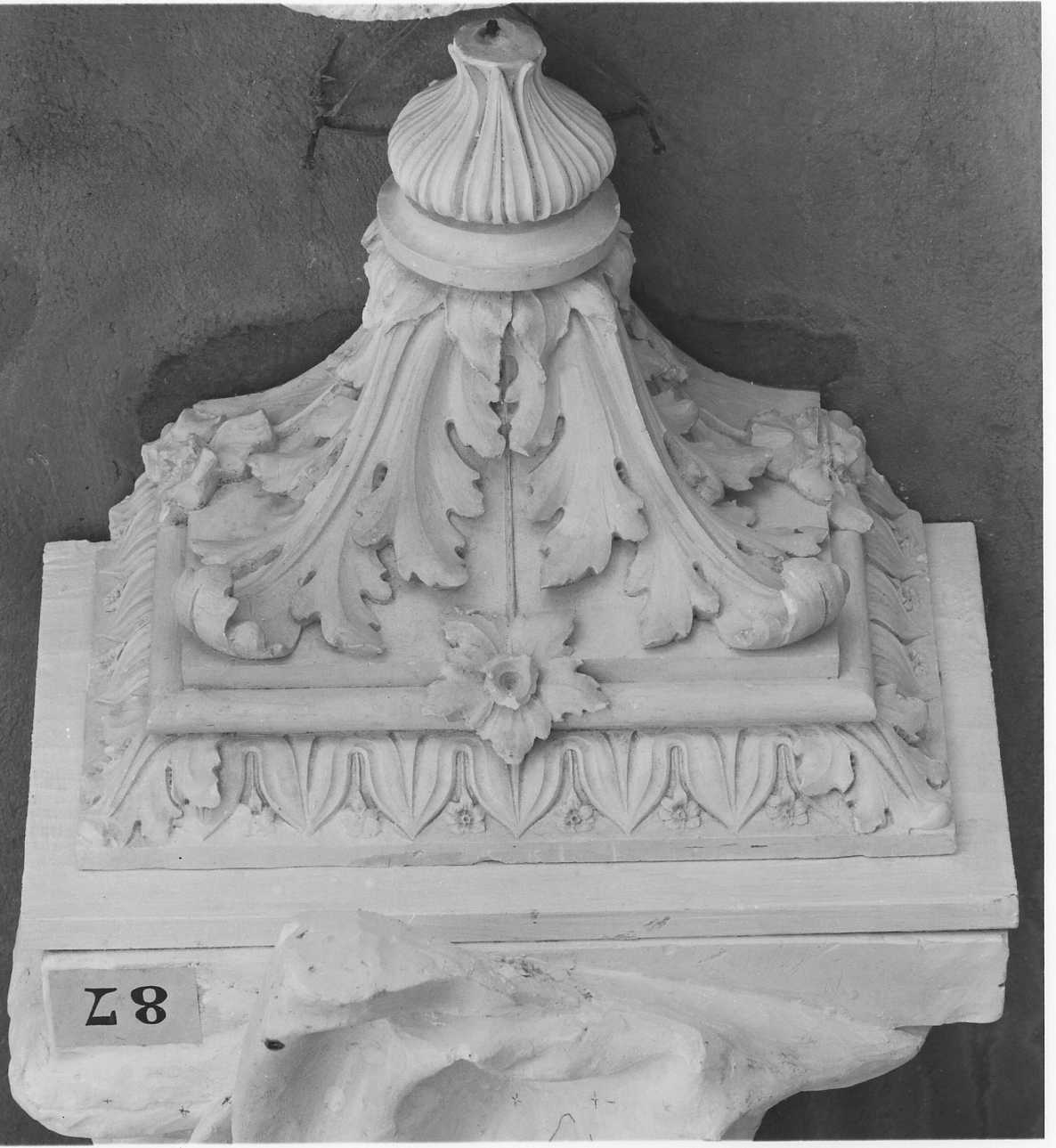 mensola, opera isolata di Della Vedova Pietro (ultimo quarto sec. XIX)