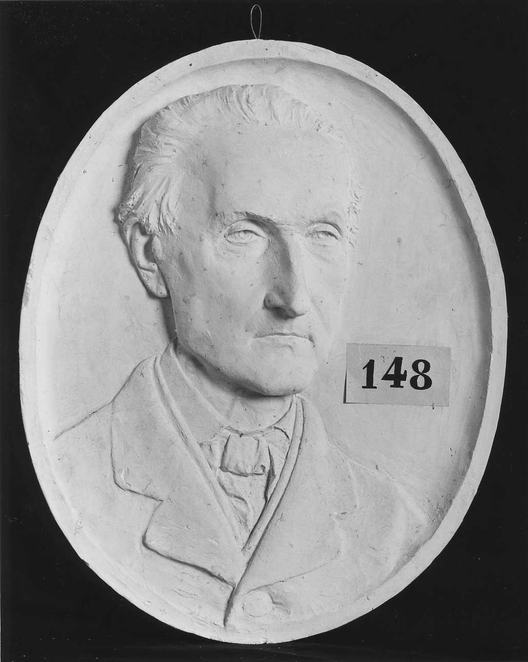 ritratto d'uomo a mezzo busto (rilievo, opera isolata) di Della Vedova Pietro (seconda metà sec. XIX)