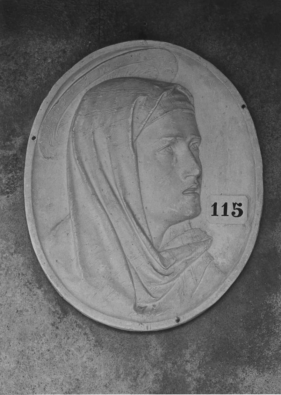 Madonna Addolorata (rilievo, opera isolata) di Della Vedova Pietro (terzo quarto sec. XIX)