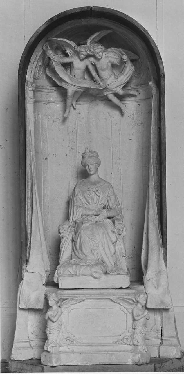 ritratto a figura intera di Maria Adelaide d'Asburgo Lorena (scultura, opera isolata) di Della Vedova Pietro (ultimo quarto sec. XIX)
