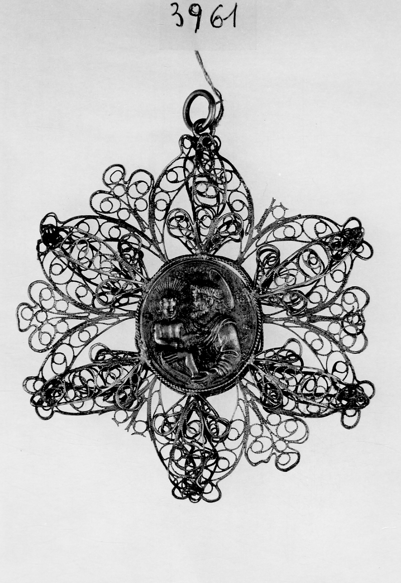 San Giuseppe e Gesù Bambino (medaglione battesimale, opera isolata) - bottega biellese (prima metà sec. XIX)