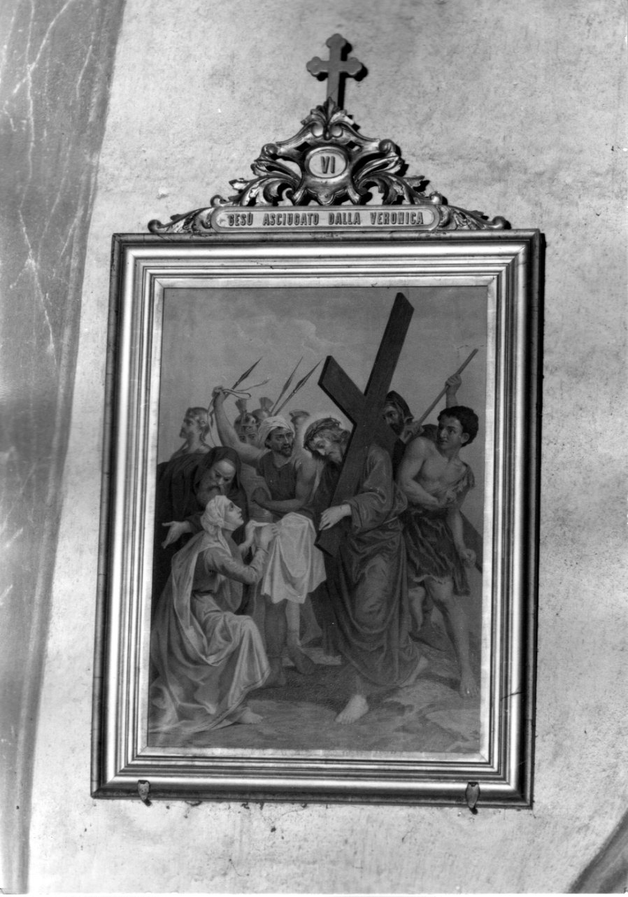 stazione VI: Gesù asciugato dalla Veronica (stampa a colori, elemento d'insieme) - ambito ligure-piemontese (inizio sec. XX)