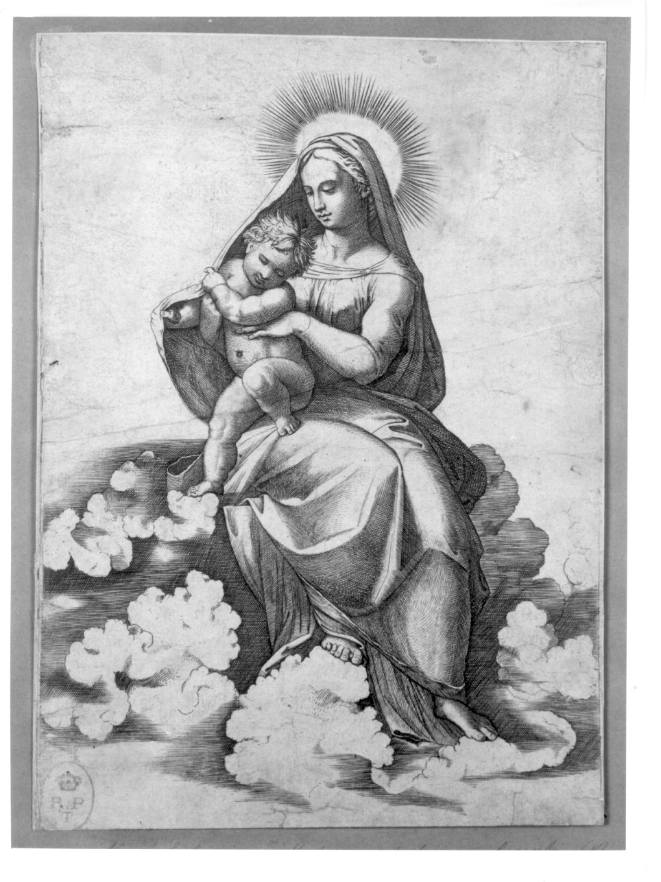 Madonna seduta sulle nubi, Madonna con Bambino (stampa) di Raimondi Marcantonio (prima metà sec. XVI)