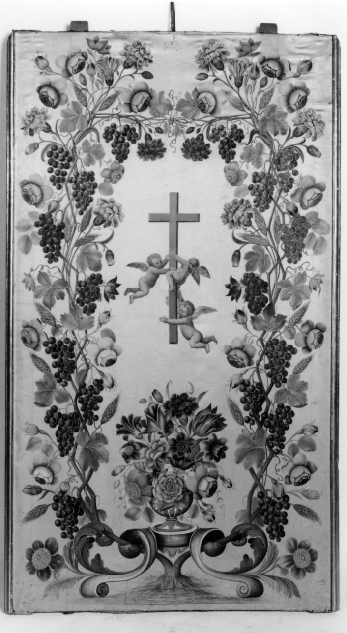 angeli con simbolo della passione: croce (stendardo, opera isolata) - manifattura italiana (sec. XIX)