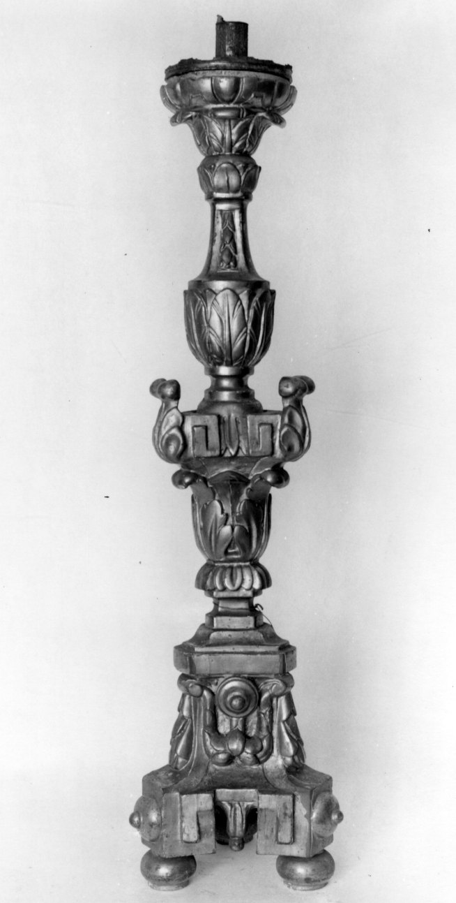 candeliere, serie - bottega piemontese (secc. XVIII/ XIX)