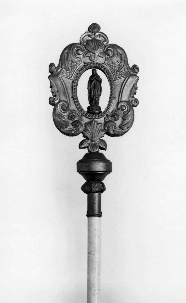 Madonna (emblema di confraternita, serie) - bottega piemontese (prima metà sec. XIX)