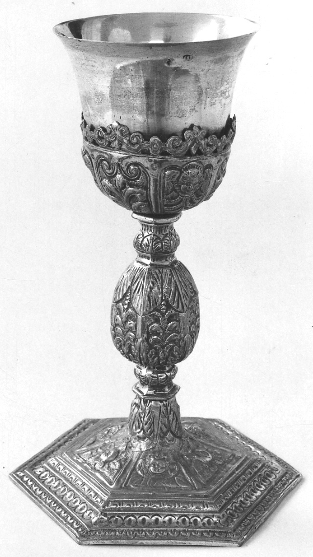 calice, opera isolata - bottega piemontese (fine/inizio secc. XVI/ XVII)