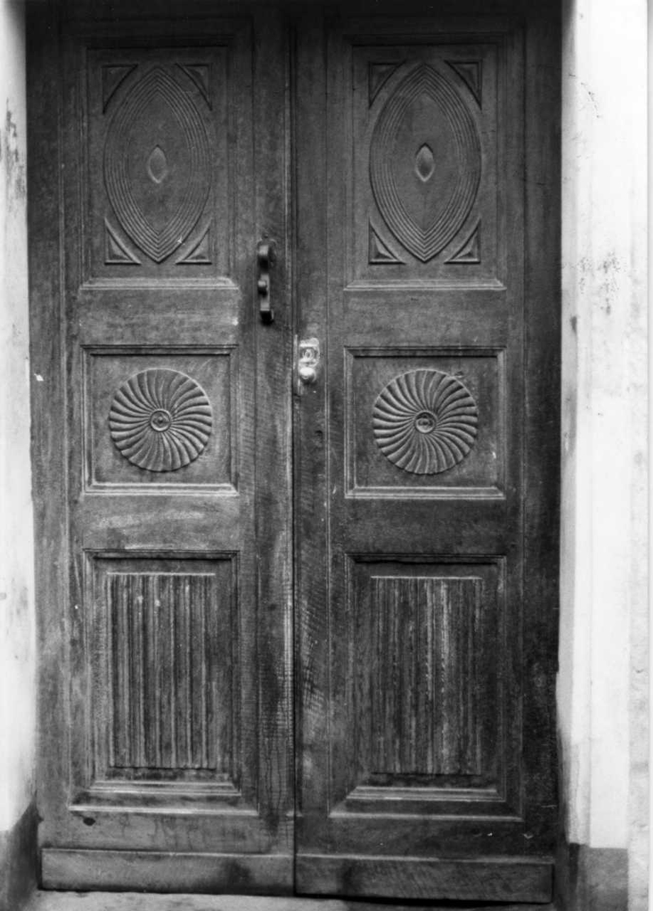 porta - a due battenti, opera isolata - bottega piemontese (fine/inizio secc. XVIII/ XIX)