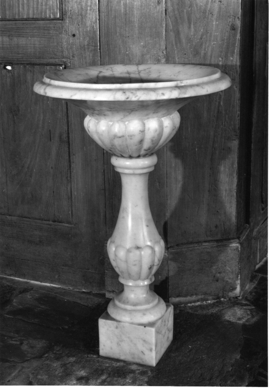 acquasantiera - a fusto, serie - bottega piemontese (seconda metà sec. XVIII)