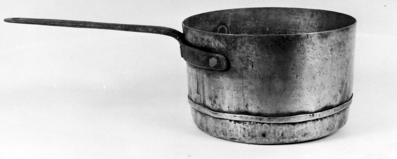 pentola, opera isolata - bottega piemontese (primo quarto sec. XIX)