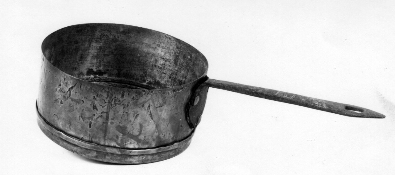 pentola, opera isolata - bottega piemontese (primo quarto sec. XIX)