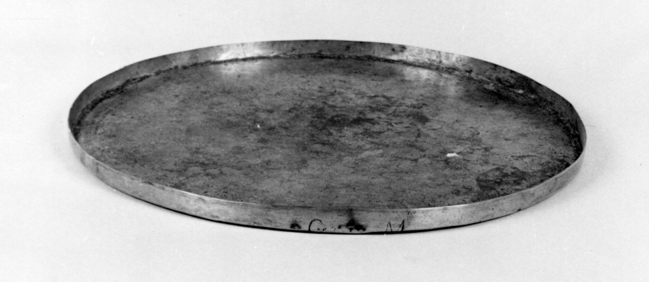 teglia, opera isolata - bottega piemontese (primo quarto sec. XIX)