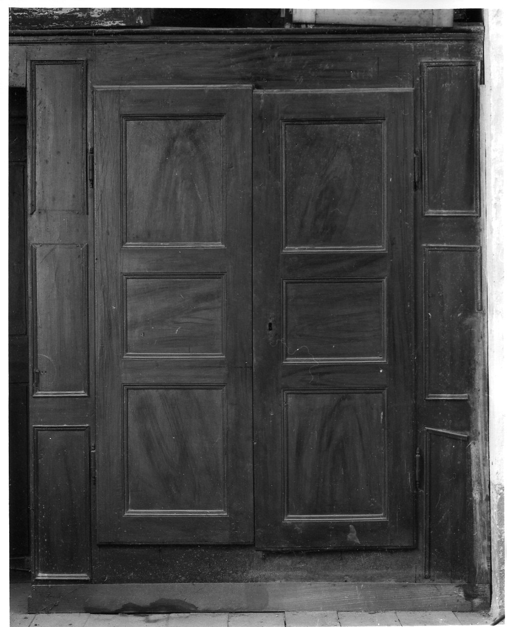 armadio da sacrestia, opera isolata - bottega saluzzese (seconda metà sec. XIX)