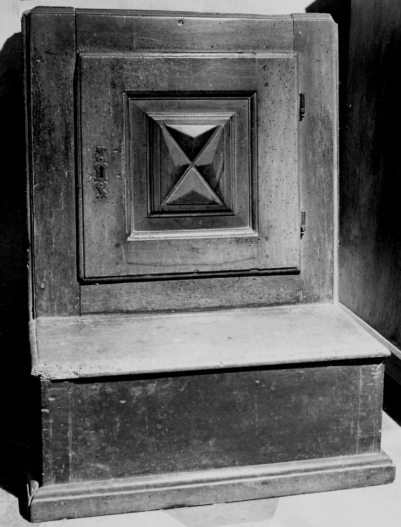 inginocchiatoio - a stipetto, opera isolata - ambito piemontese (seconda metà sec. XVII)