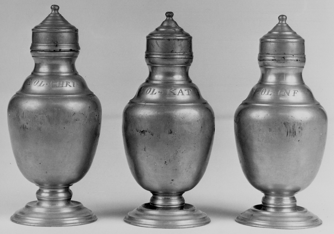 vasetti per oli santi, serie - bottega piemontese (secondo quarto sec. XVIII)