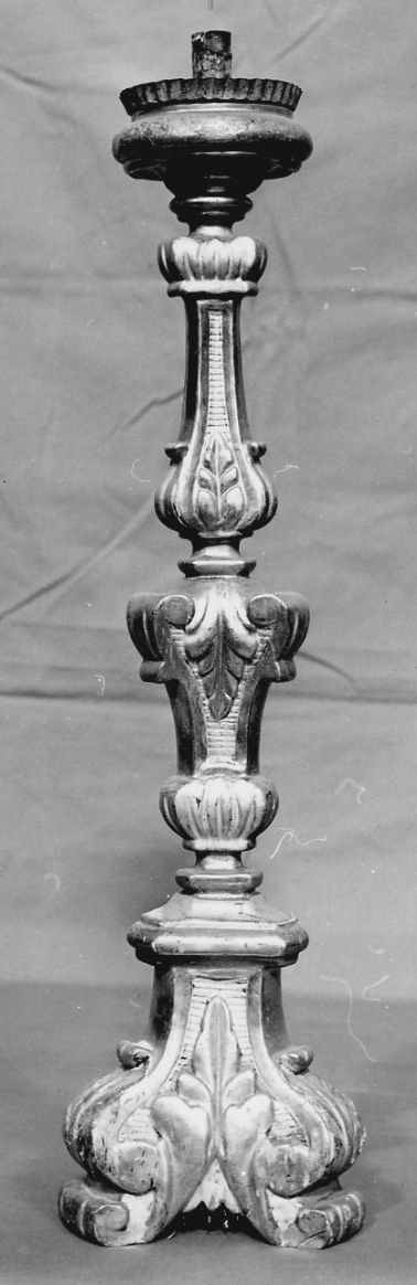 candeliere da chiesa, coppia - bottega piemontese (seconda metà sec. XVIII)