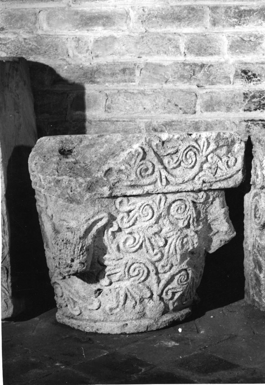 capitello di colonna, opera isolata - bottega piemontese (fine sec. XI)