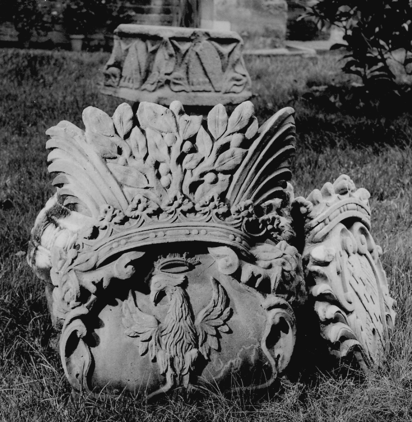 stemma gentilizio della famiglia Alfieri (decorazione plastica, opera isolata) - bottega piemontese (metà sec. XVIII)