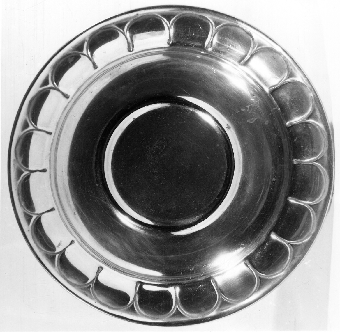 patena, opera isolata - bottega astigiana (secondo quarto sec. XIX)