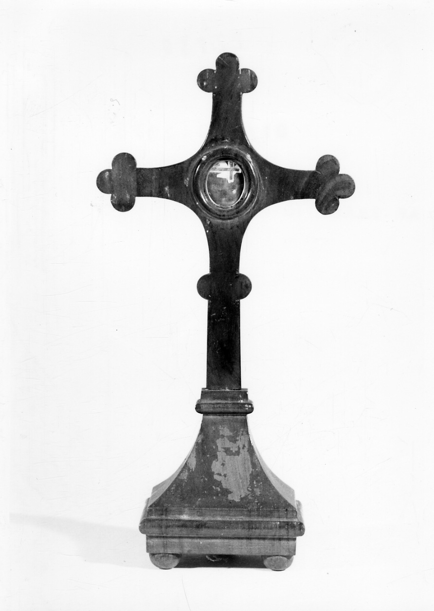 stauroteca, opera isolata - bottega astigiana (primo quarto sec. XX)