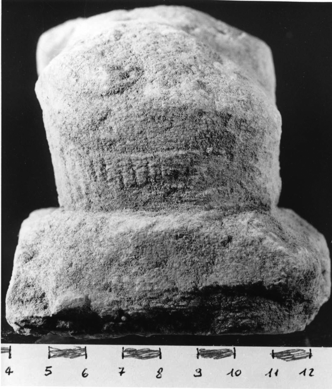 mensola, opera isolata - bottega piemontese (sec. XIV)