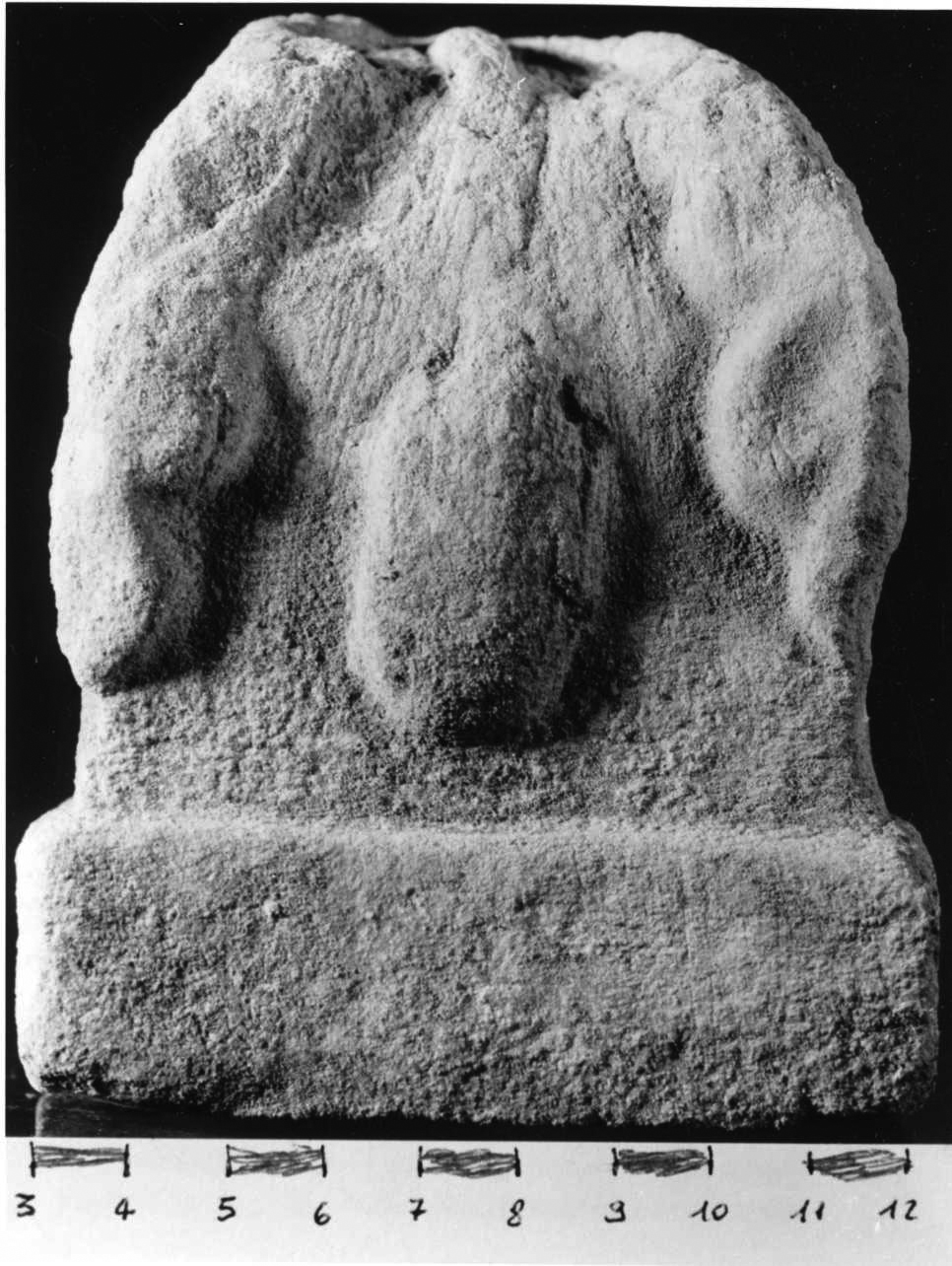 mensola, opera isolata - bottega piemontese (sec. XIV)