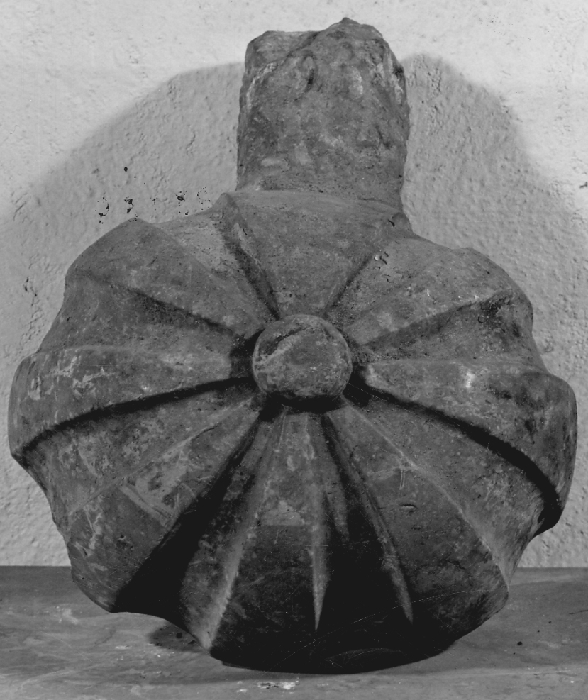 acquasantiera da parete, opera isolata - bottega novarese (prima metà sec. XIII)