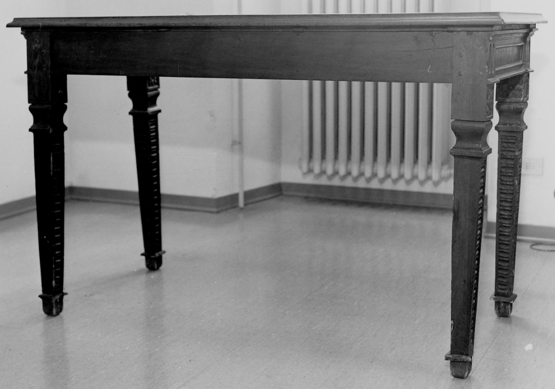 tavolo, opera isolata - bottega novarese (sec. XX)