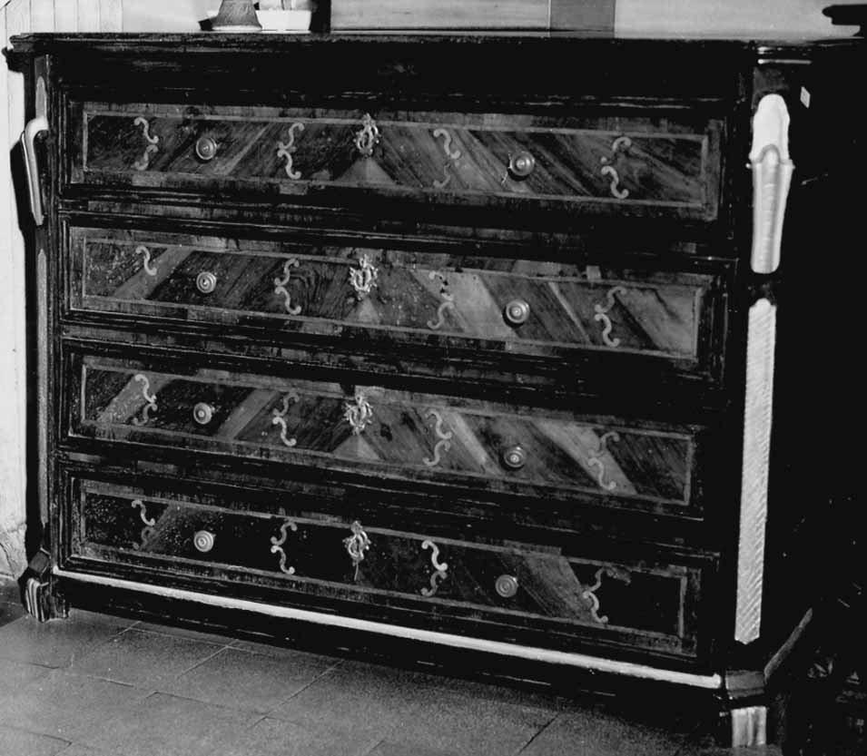 cassettone, opera isolata - bottega Italia settentrionale (seconda metà sec. XVIII)