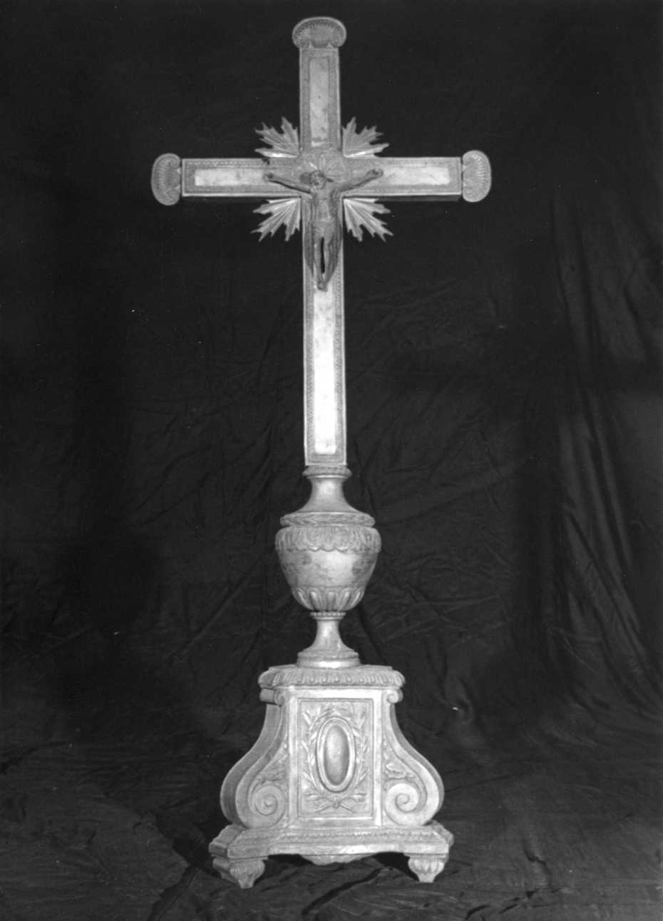 Cristo crocifisso (croce processionale, opera isolata) - bottega lombarda (prima metà sec. XIX)