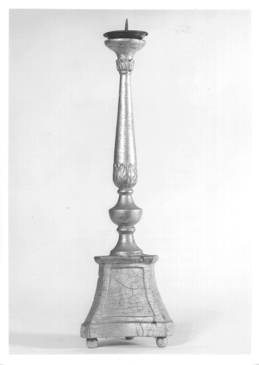 candeliere d'altare, serie - bottega ossolana (secc. XVIII/ XIX)