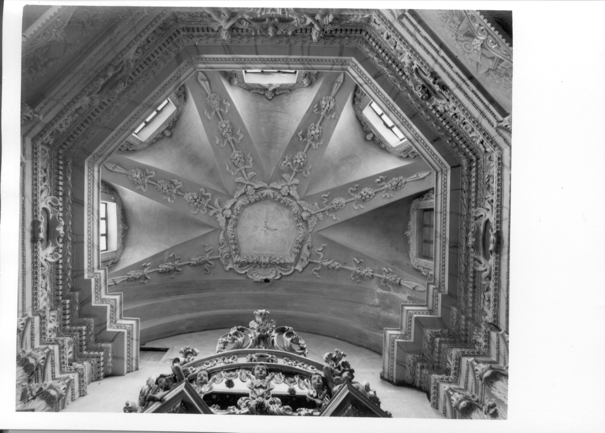 colomba dello Spirito Santo e cherubini (decorazione plastico-pittorica, opera isolata) - ambito lombardo-piemontese (primo quarto sec. XVIII)