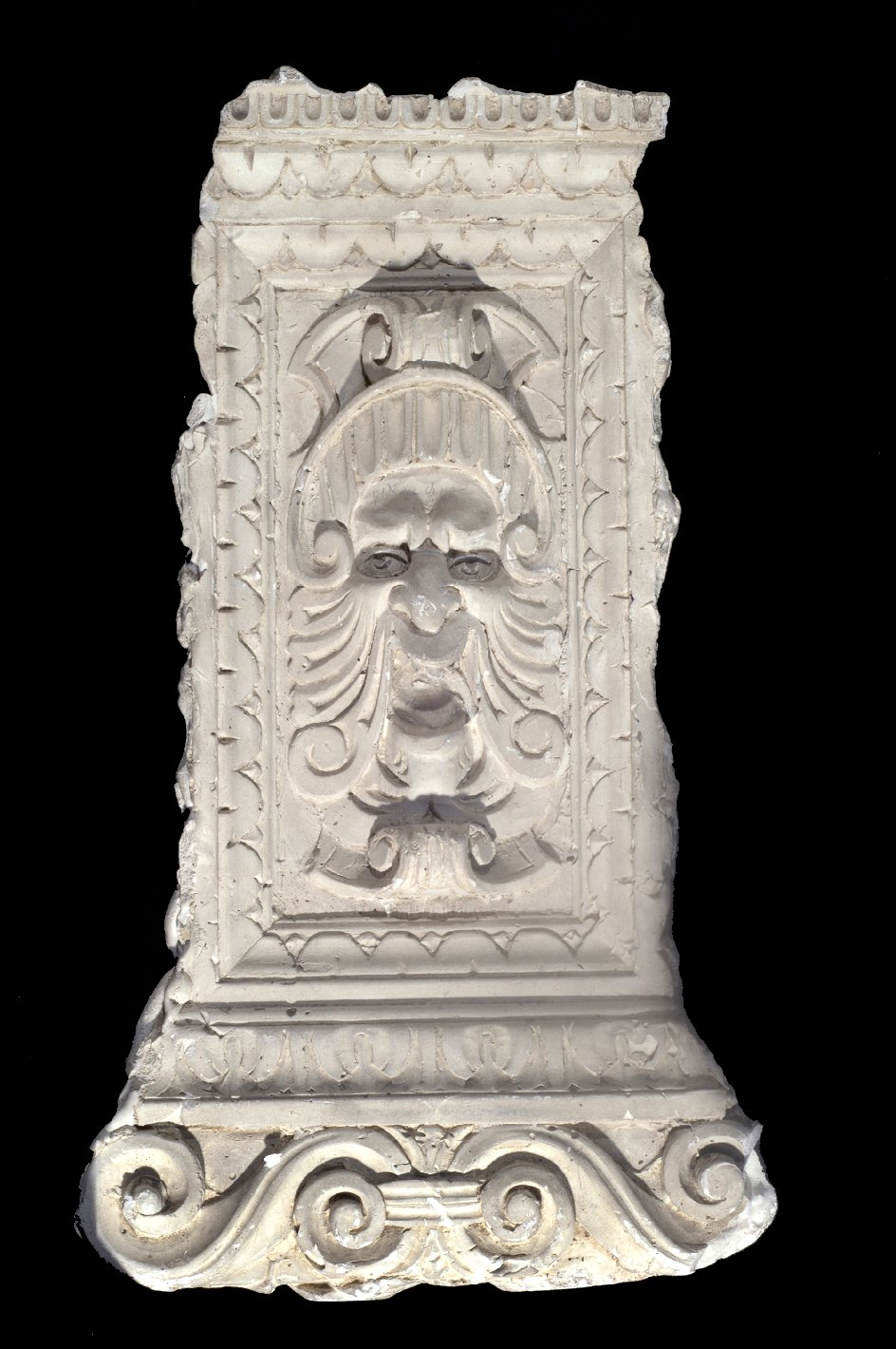 elementi decorativi antropomorfi (calco, frammento) - bottega Italia centro-settentrionale (sec. XX)