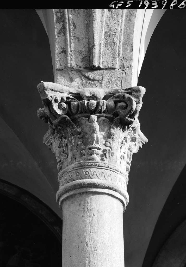 capitello di Marchesi Andrea detto Andrea da Formigine (attribuito), Marchesi Giacomo detto Giacomo da Formigine (attribuito) (secc. XV/ XVI)