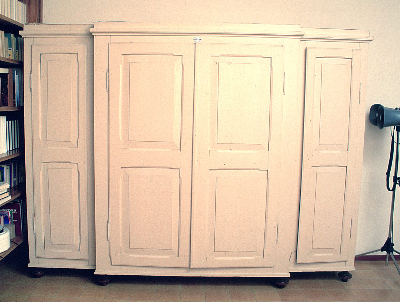 armadio per archivi - manifattura ferrarese (seconda metà sec. XIX)