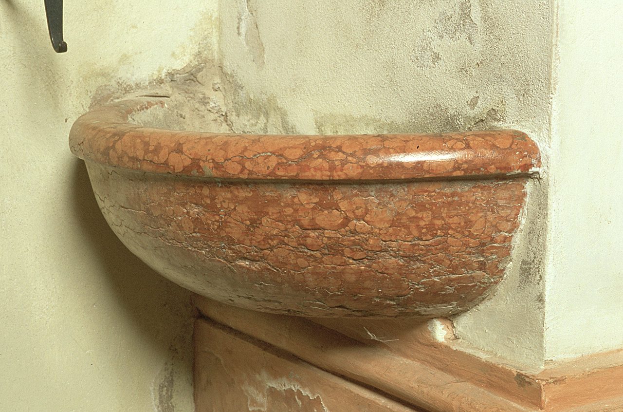 acquasantiera da parete - manifattura ferrarese (ultimo quarto sec. XVIII)