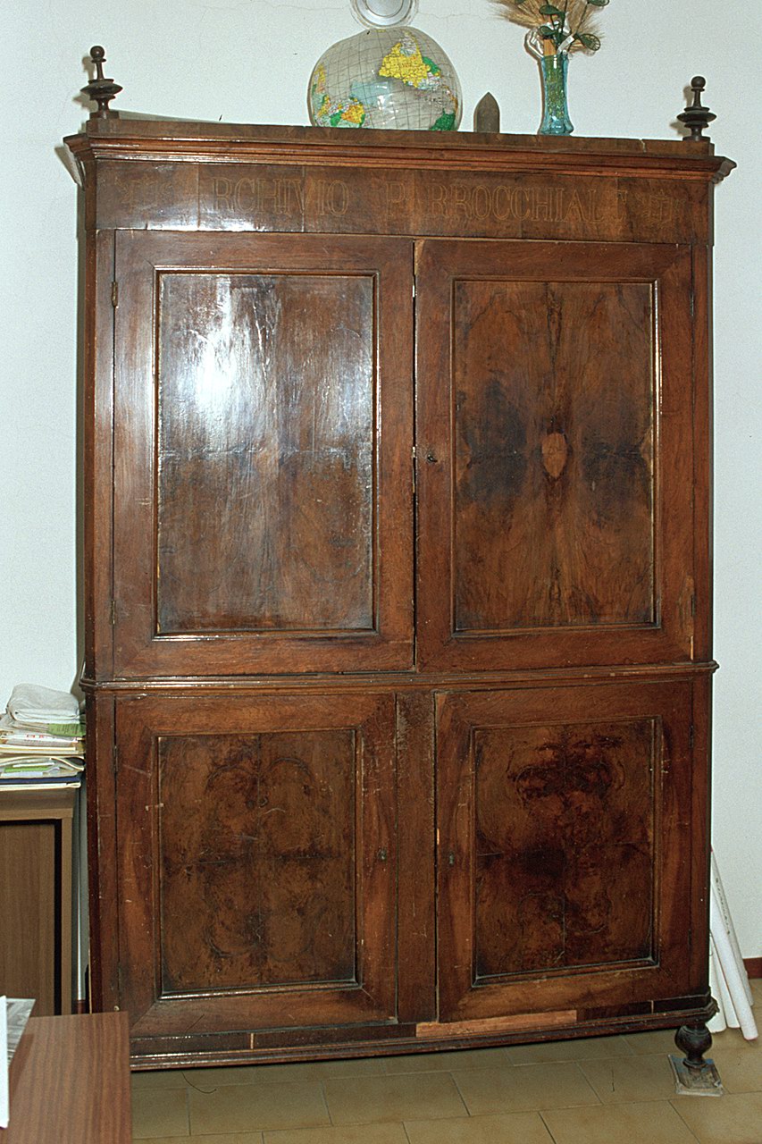 armadio per archivi - manifattura ferrarese (metà sec. XIX)