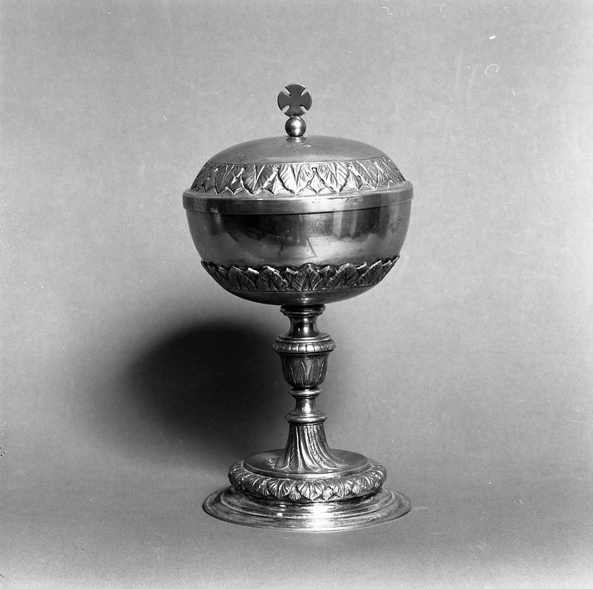 pisside - bottega emiliana (fine sec. XIX)