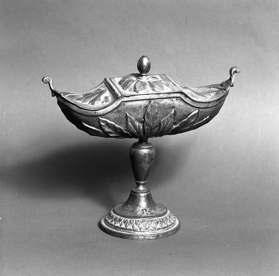 navicella portaincenso - a doppia valva - bottega emiliana (fine sec. XIX)