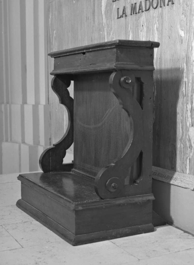 inginocchiatoio - manifattura bolognese (sec. XVIII)