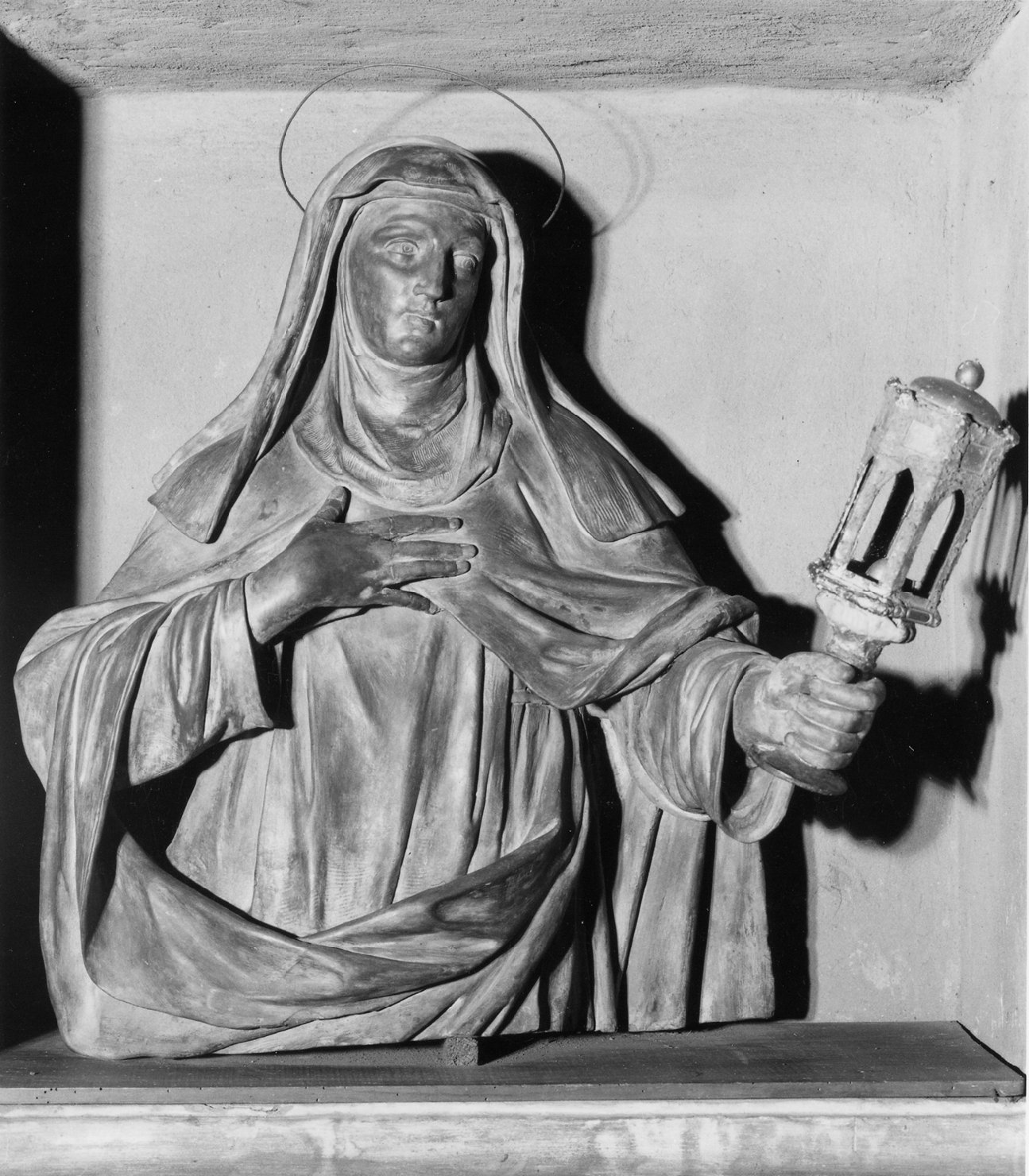 Santa Chiara (statua) di Lombardi Alfonso (attribuito) (sec. XVI)